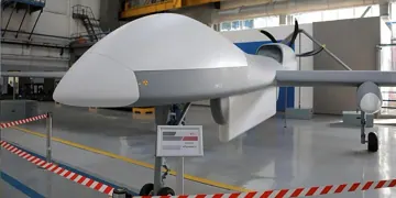 Макет «Гелиос» з табличкою, у цеху Кронштадт