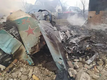 Бомби ОФЗАБ-500 на місці падіння літака, Чернігів