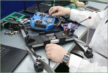 Збирання FPV-дрона «Велес» з пультом FrSky